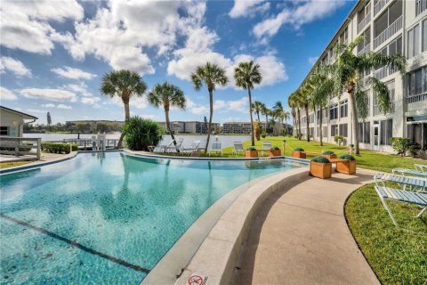 Condo in Bradenton, Florida, 2 bedrooms  № 1629557 - photo 29