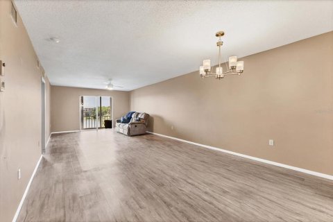 Condo in Bradenton, Florida, 2 bedrooms  № 1629557 - photo 14