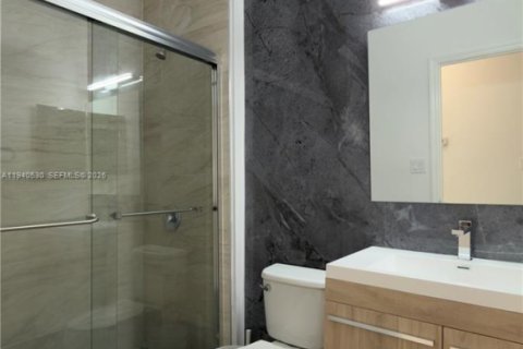 Copropriété à louer à Doral, Floride: 3 chambres, 124.02 m2 № 1999195 - photo 16