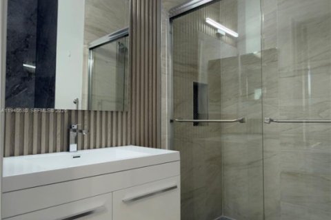 Copropriété à louer à Doral, Floride: 3 chambres, 124.02 m2 № 1999195 - photo 11