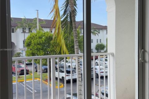 Copropriété à louer à Doral, Floride: 3 chambres, 124.02 m2 № 1999195 - photo 17