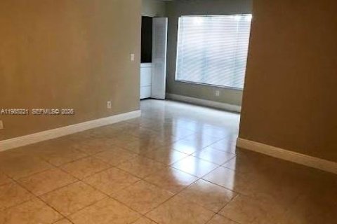 Снять в аренду кондоминиум в Санрайз, Флорида 1 спальня, 69.03м2, № 2050890 - фото 6