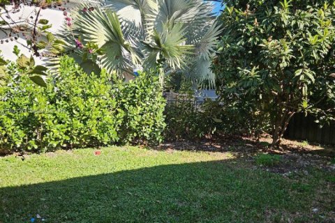 Снять в аренду таунхаус в Катлер-Бей, Флорида 2 спальни, 218.6м2, № 2003535 - фото 14