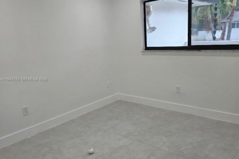 Снять в аренду таунхаус в Катлер-Бей, Флорида 2 спальни, 218.6м2, № 2003535 - фото 10