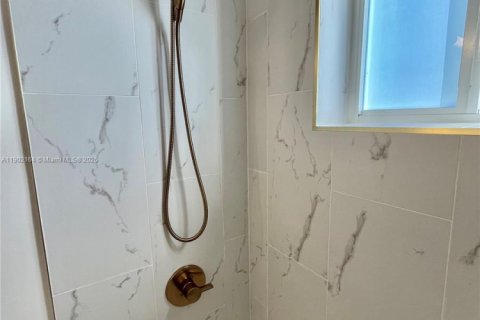 Adosado en alquiler en Miami, Florida, 3 dormitorios, 107.4 m2 № 1953730 - foto 24