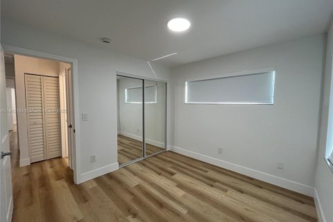 Adosado en alquiler en Miami, Florida, 3 dormitorios, 107.4 m2 № 1953730 - foto 21