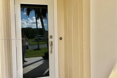 Adosado en alquiler en Miami, Florida, 3 dormitorios, 107.4 m2 № 1953730 - foto 5