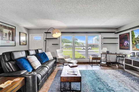 Casa en venta en Sunrise, Florida, 2 dormitorios, 143.81 m2 № 2223355 - foto 19