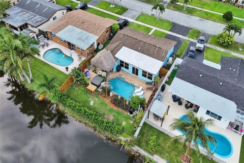Casa en venta en Sunrise, Florida, 2 dormitorios, 143.81 m2 № 2223355 - foto 7
