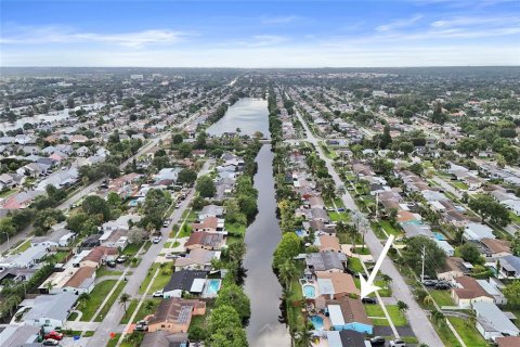 Casa en venta en Sunrise, Florida, 2 dormitorios, 143.81 m2 № 2223355 - foto 9