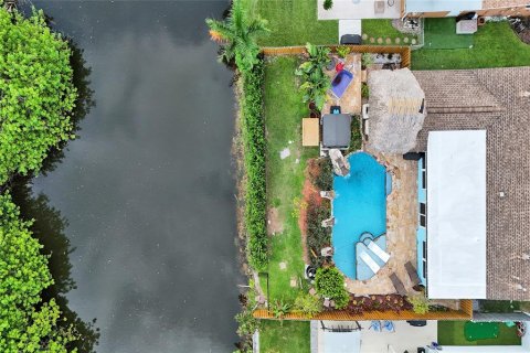 Casa en venta en Sunrise, Florida, 2 dormitorios, 143.81 m2 № 2223355 - foto 4