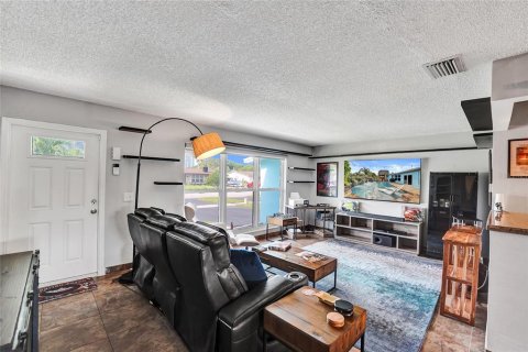 Casa en venta en Sunrise, Florida, 2 dormitorios, 143.81 m2 № 2223355 - foto 17