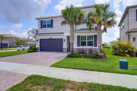 Villa ou maison à louer à Wesley Chapel, Floride: 4 chambres, 240.71 m2 № 2167444 - photo 2