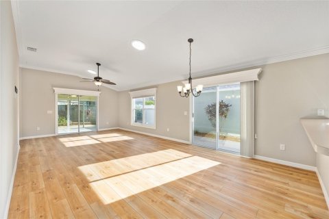 Casa en venta en The Villages, Florida, 2 dormitorios, 117.99 m2 № 1870158 - foto 18