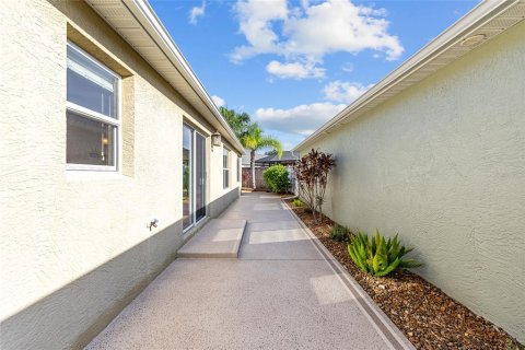 Casa en venta en The Villages, Florida, 2 dormitorios, 117.99 m2 № 1870158 - foto 8