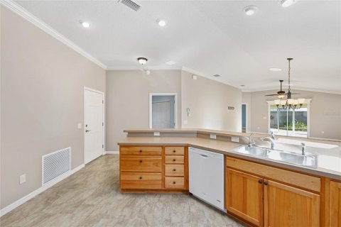 Casa en venta en The Villages, Florida, 2 dormitorios, 117.99 m2 № 1870158 - foto 13