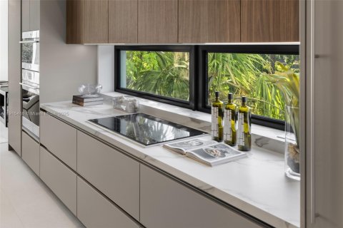 Купить таунхаус в Майами, Флорида 3 спальни, 268.02м2, № 1970998 - фото 9