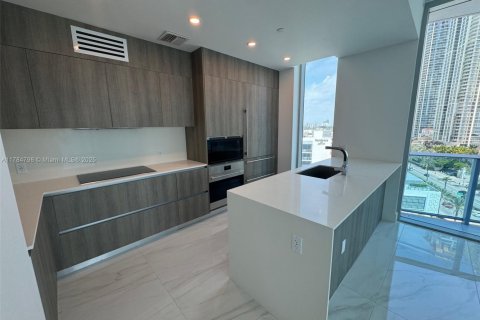 Condominio en alquiler en Sunny Isles Beach, Florida, 2 dormitorios, 155.61 m2 № 1982554 - foto 6