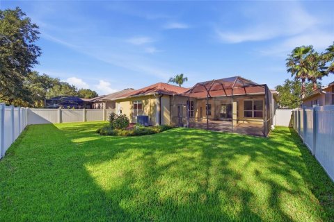 Villa ou maison à vendre à Land O' Lakes, Floride: 3 chambres, 235.14 m2 № 2419379 - photo 22