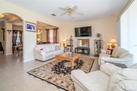 House in Wesley Chapel, Florida 3 bedrooms, 246.75 sq.m. № 1648241 - photo 7