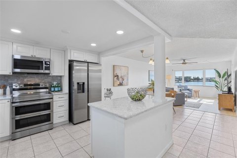 Condominio en venta en Saint Petersburg, Florida, 2 dormitorios, 97.55 m2 № 2099072 - foto 5