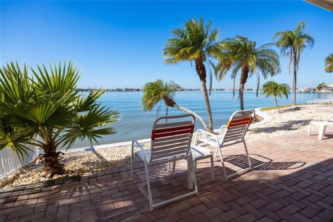 Condominio en venta en Saint Petersburg, Florida, 2 dormitorios, 97.55 m2 № 2099072 - foto 28