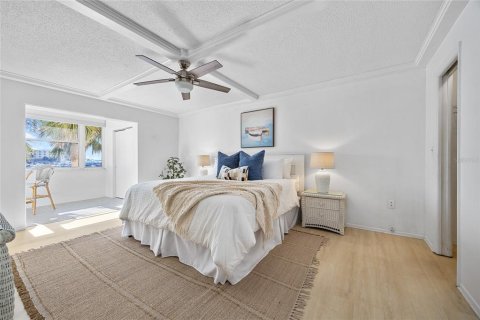 Condominio en venta en Saint Petersburg, Florida, 2 dormitorios, 97.55 m2 № 2099072 - foto 3