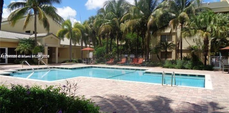 Condo in Tamarac, Florida, 1 bedroom  № 2012999