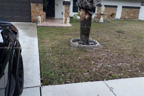 Villa ou maison à Royal Palm Beach, Floride 4 chambres, 177.63 m2 № 2081620
