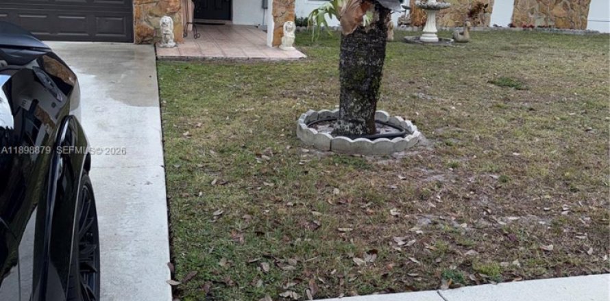 Villa ou maison à Royal Palm Beach, Floride 4 chambres, 177.63 m2 № 2081620