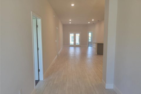 Casa en venta en Dade City, Florida, 4 dormitorios, 204.38 m2 № 1916557 - foto 7