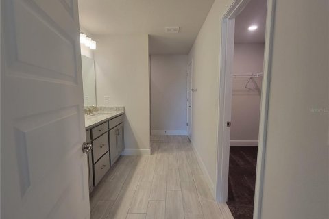 Casa en venta en Dade City, Florida, 4 dormitorios, 204.38 m2 № 1916557 - foto 17