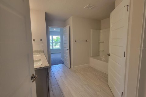 Casa en venta en Dade City, Florida, 4 dormitorios, 204.38 m2 № 1916557 - foto 24