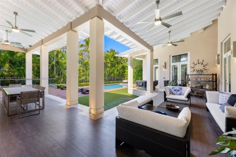 House in Key Biscayne, Florida 5 bedrooms, 407.47 sq.m. № 2013261 - photo 25