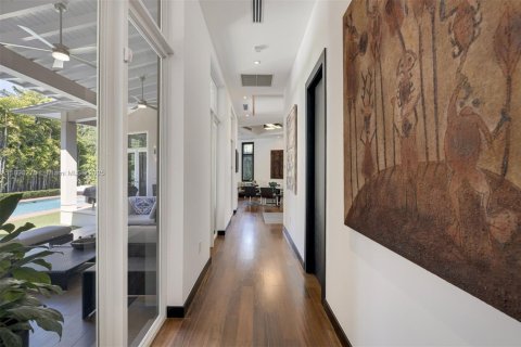 House in Key Biscayne, Florida 5 bedrooms, 407.47 sq.m. № 2013261 - photo 3