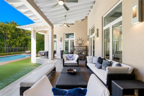 House in Key Biscayne, Florida 5 bedrooms, 407.47 sq.m. № 2013261 - photo 24