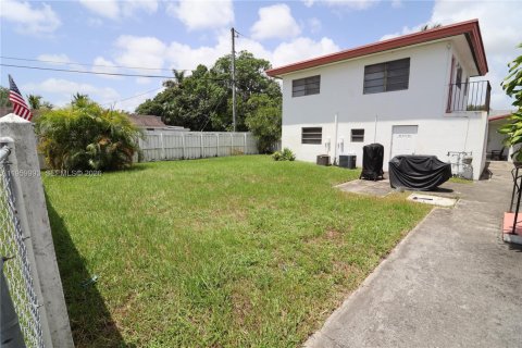 Casa en alquiler en Hollywood, Florida, 1 dormitorio, 56.21 m2 № 2023294 - foto 13