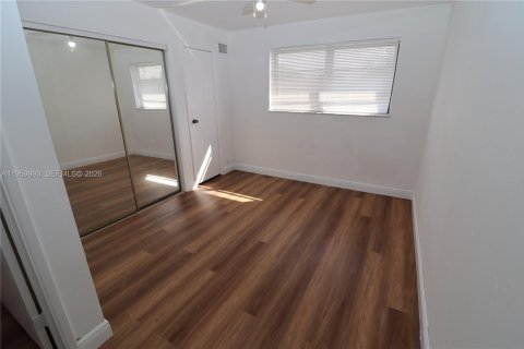 Casa en alquiler en Hollywood, Florida, 1 dormitorio, 56.21 m2 № 2023294 - foto 4