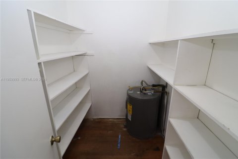 Casa en alquiler en Hollywood, Florida, 1 dormitorio, 56.21 m2 № 2023294 - foto 6