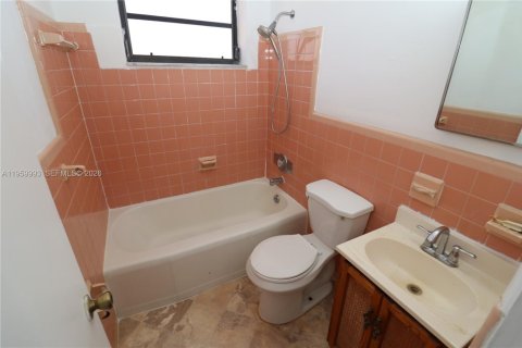 Casa en alquiler en Hollywood, Florida, 1 dormitorio, 56.21 m2 № 2023294 - foto 5