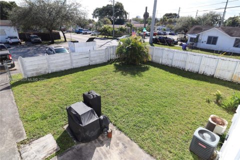 Casa en alquiler en Hollywood, Florida, 1 dormitorio, 56.21 m2 № 2023294 - foto 18