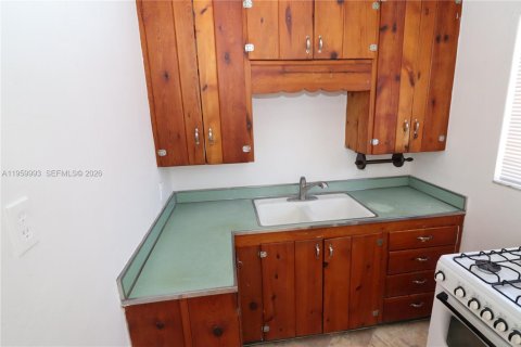 Casa en alquiler en Hollywood, Florida, 1 dormitorio, 56.21 m2 № 2023294 - foto 9