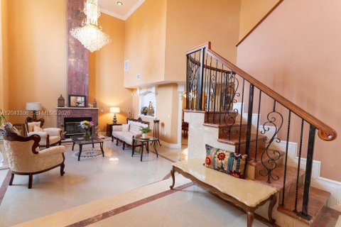 Villa ou maison à vendre à Miami, Floride: 6 chambres, 386.57 m2 № 2241031 - photo 3