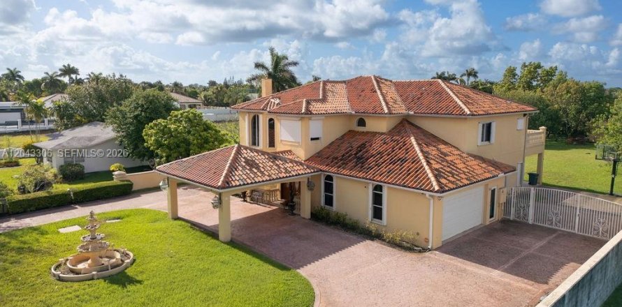 Villa ou maison à Miami, Floride 6 chambres, 386.57 m2 № 2241031