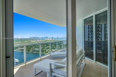 Copropriété à louer à Miami Beach, Floride: 2 chambres, 144 m2 № 1996687 - photo 2
