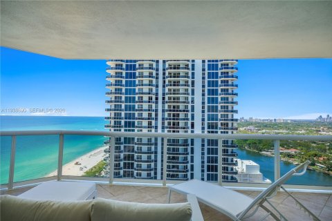 Copropriété à louer à Miami Beach, Floride: 2 chambres, 144 m2 № 1996687 - photo 15