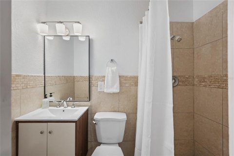 House in Saint Petersburg, Florida 2 bedrooms, 193.98 sq.m. № 2123416 - photo 20