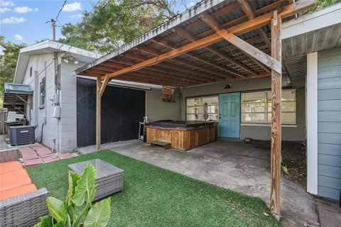 House in Saint Petersburg, Florida 2 bedrooms, 193.98 sq.m. № 2123416 - photo 25