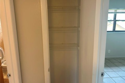 Apartamento en alquiler en Pinellas Park, Florida, 2 dormitorios, 72 m2 № 1850062 - foto 12