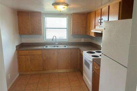 Apartamento en alquiler en Pinellas Park, Florida, 2 dormitorios, 72 m2 № 1850062 - foto 5